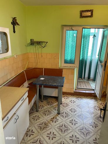 De vanzare apartament 3 camere (zona 800)-3