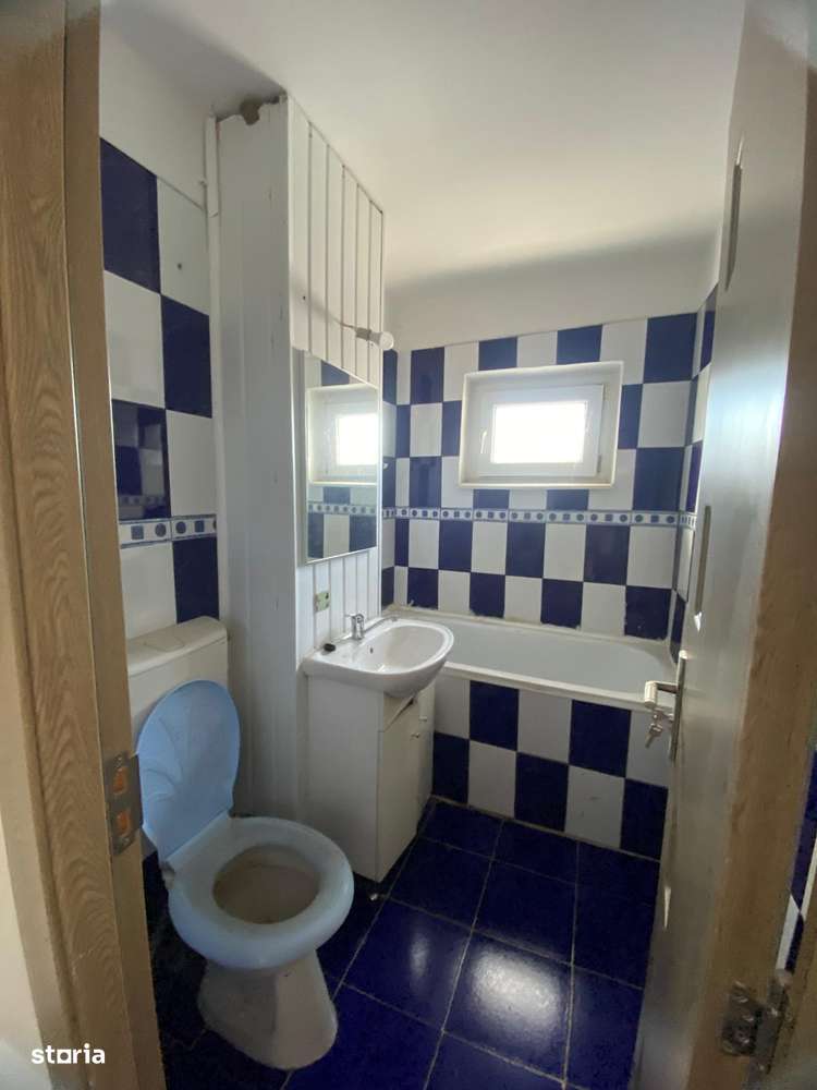 OFERTA 3 camere semidecomandate renovat, izolat in zona Centrala-7