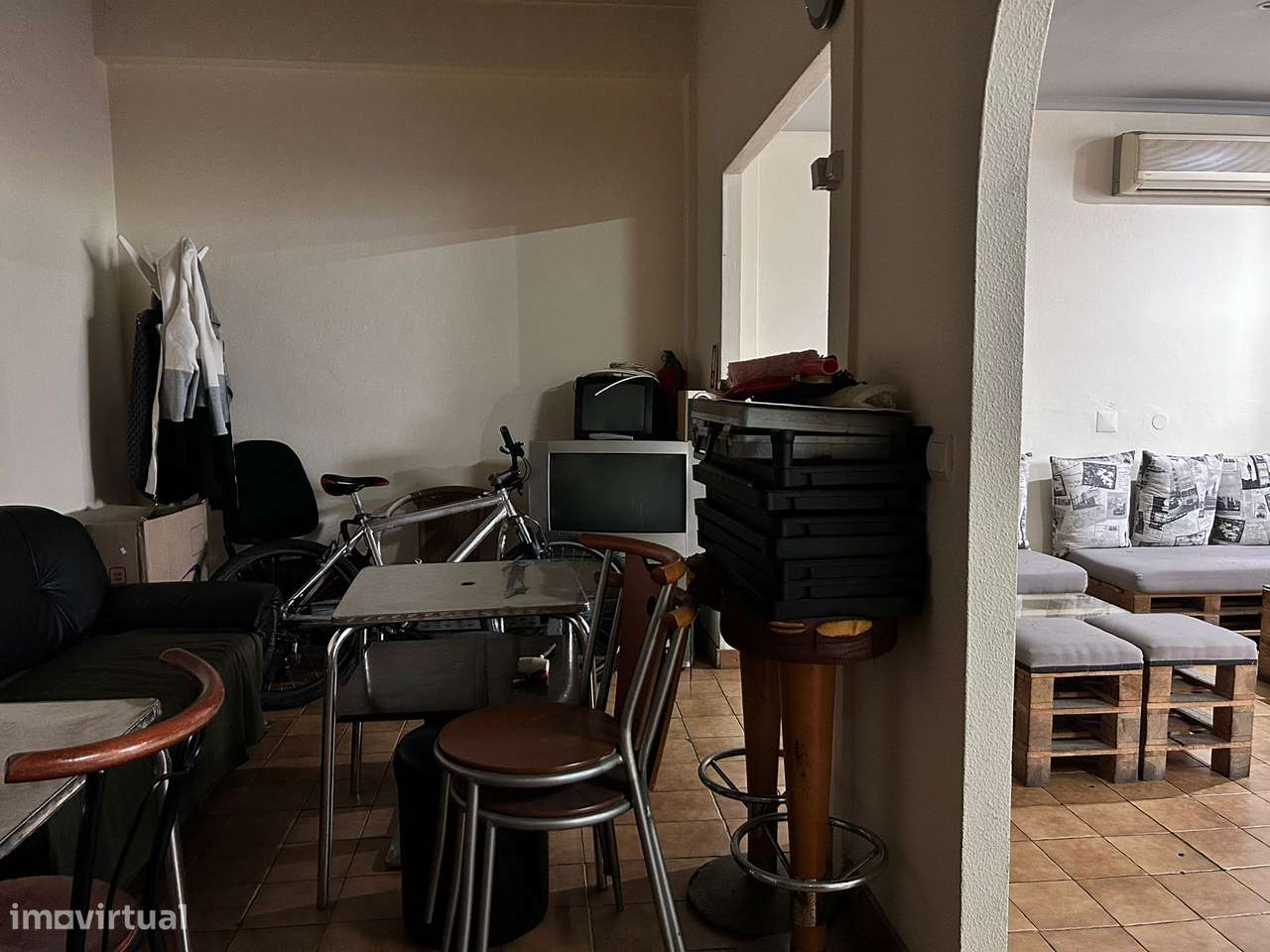 Trespasse Café em Águas Santas, Maia-14