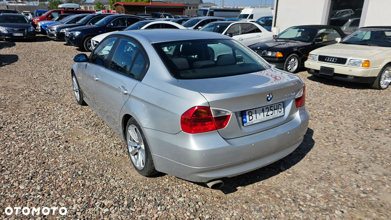 BMW Seria 3 320i - 8