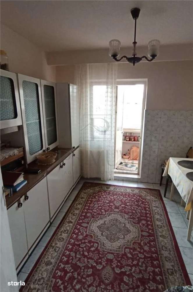 SOARELUI - 2 Camere - Decomandat - Acoperis nou - Imagine principală: 2/7