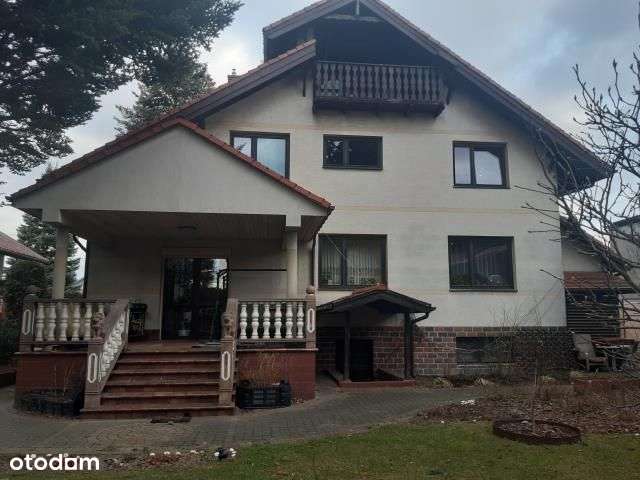 Dom w pobliżu lasu-17