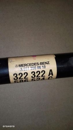 Mercedes W251 PÓŁOŚ PRAWA A2513500610 3,2CDI - 1