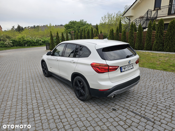 BMW X1 sDrive18d - 10