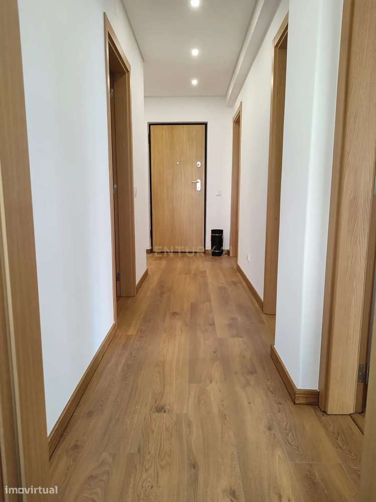 Apartamento T2 remodelado na Póvoa de Santa Iria, Vila Franca de Xira-6