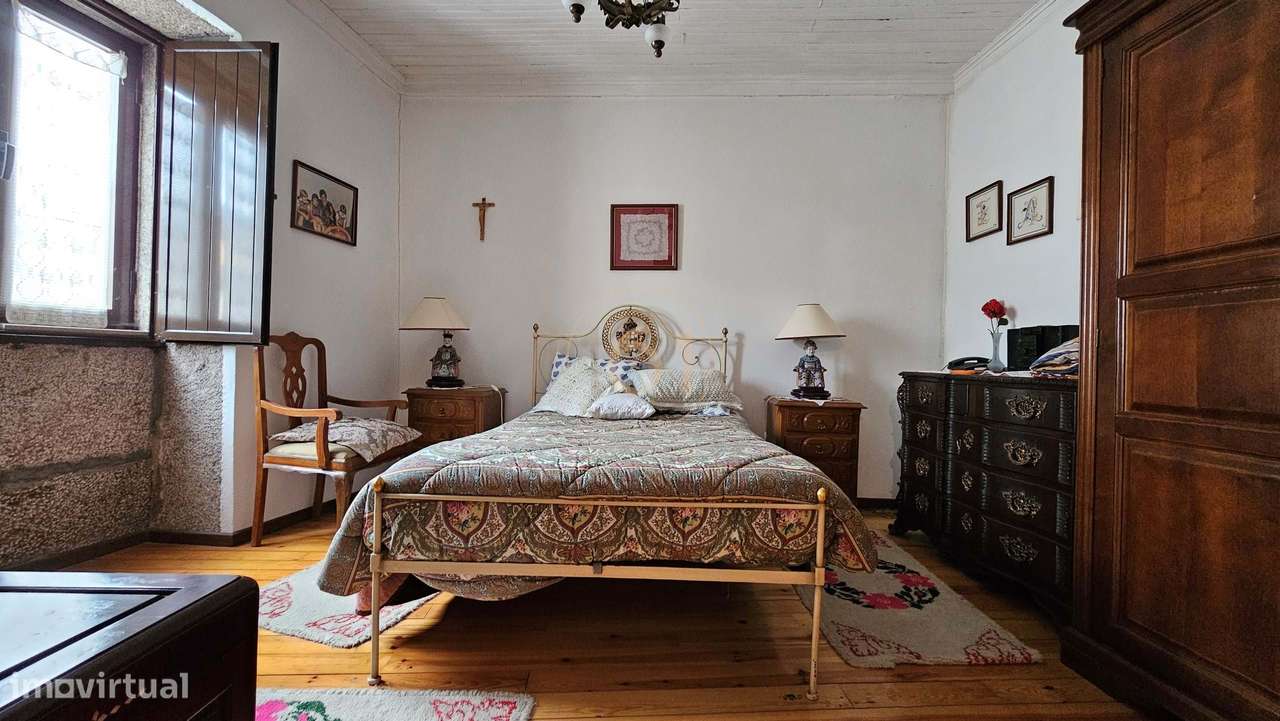 Duas Casas em Sendim - Miranda do Douro-23