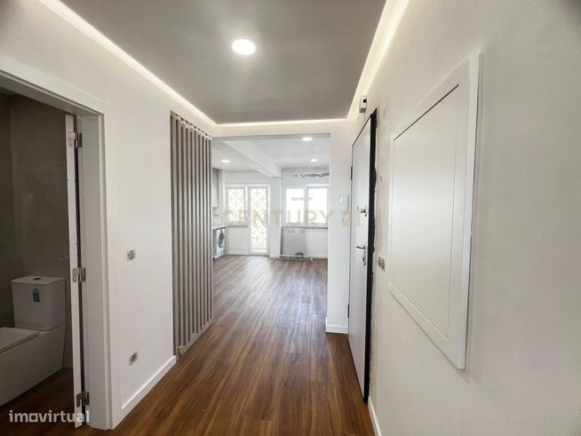 T2 com 90m² | Totalmente Remodelado com Acabamentos de Luxo – Sacavém-3