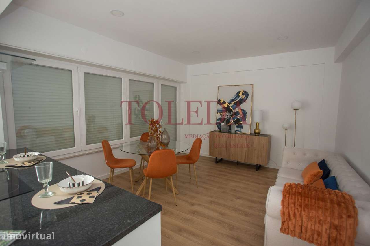 T3 com Varanda Remodelado em Benfica - Grande imagem: 2/19