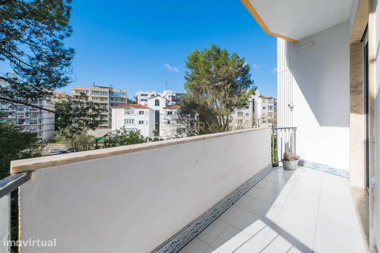 Excelente T2 Totalmente Remodelado | Monte Estoril-21