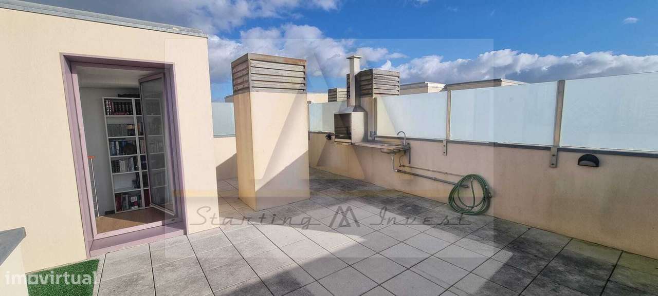 Apartamento T2 Triplex com 2 lugares garagem-27