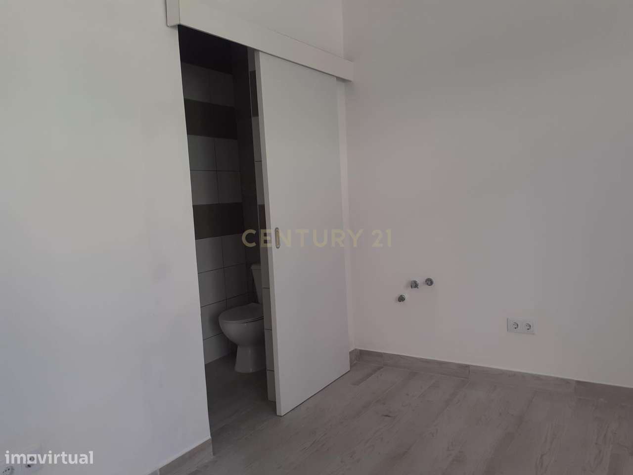 Loja para Arrendar – Alto Seixalinho –Excelente Localização - Grande imagem: 4/10