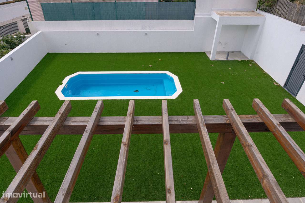Moradia independente T4+1 nova c/piscina a 20 minutos Lisboa-36