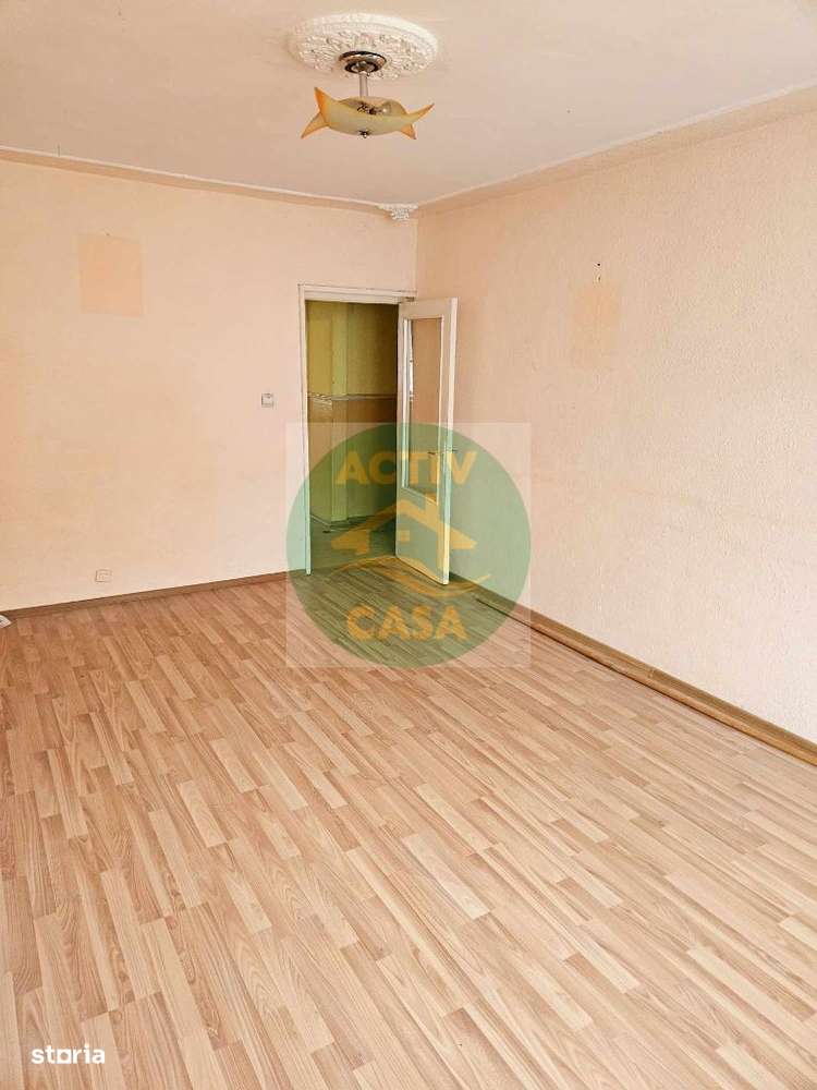 Apartament 2 camere, etaj 3, decomandat - Imagine principală: 5/7