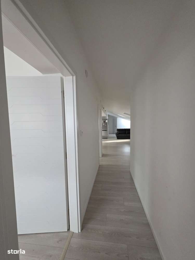 Apartament 4 camere zona Centrala-11