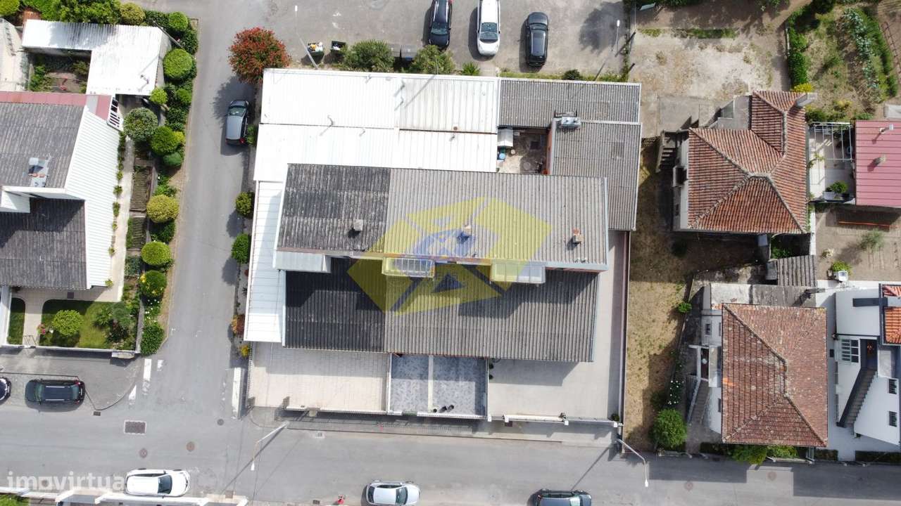 Moradia T5 em Felgueiras no centro da cidade-27