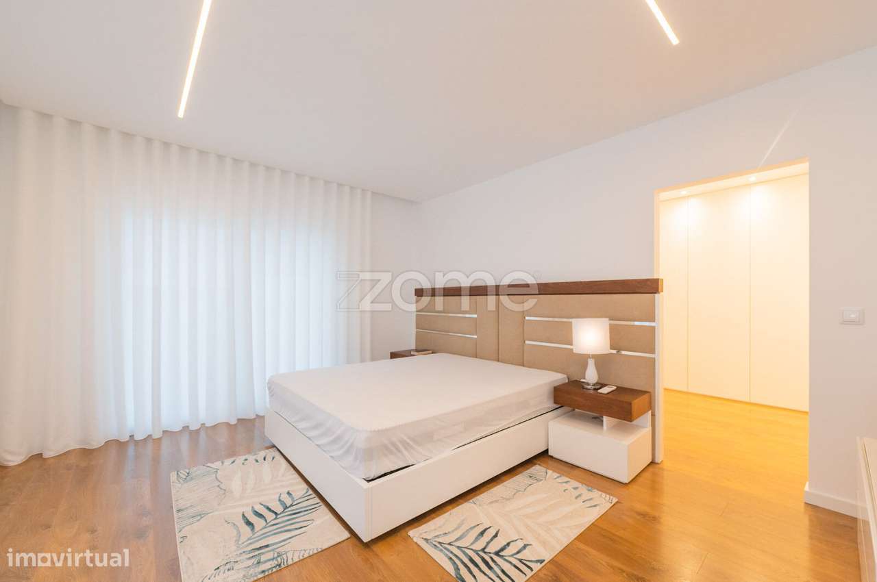 Moradia T4 com psicina-49