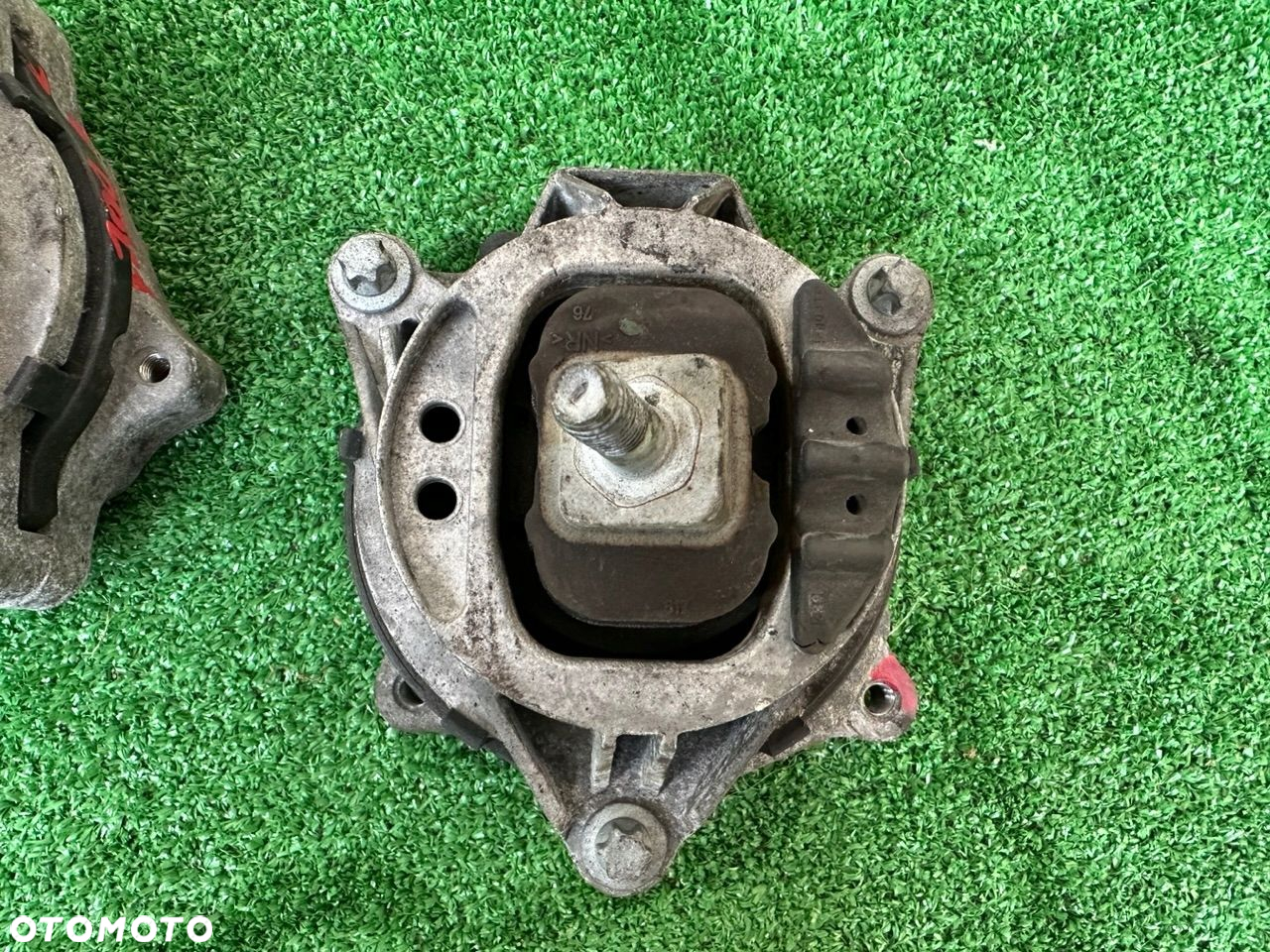 PODUSZKA PODUSZKI POD SILNIK BMW F20 F30 6859411 6859412 - 3