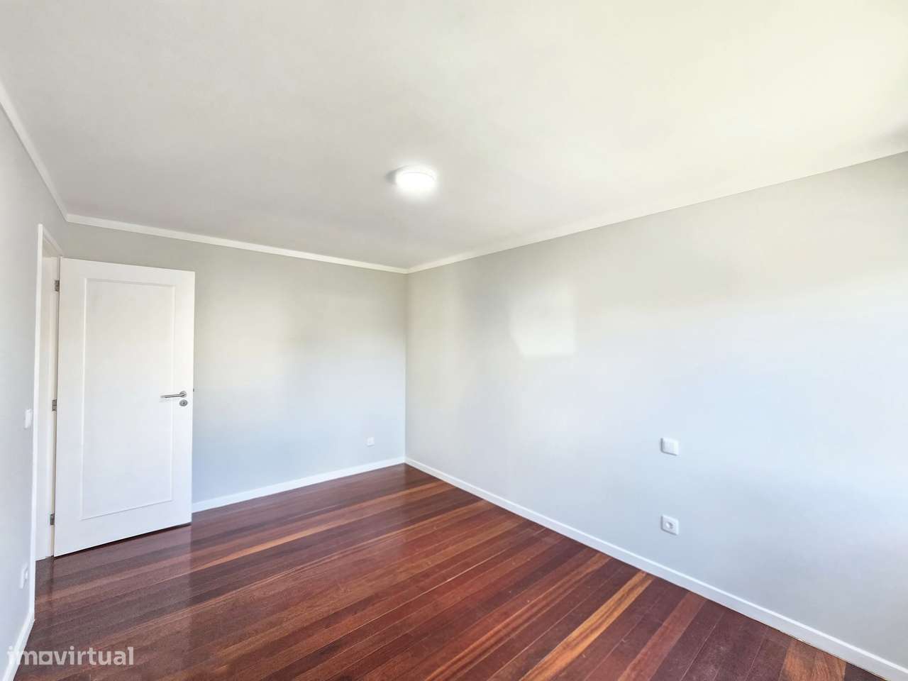 Moradia 5 quartos-22