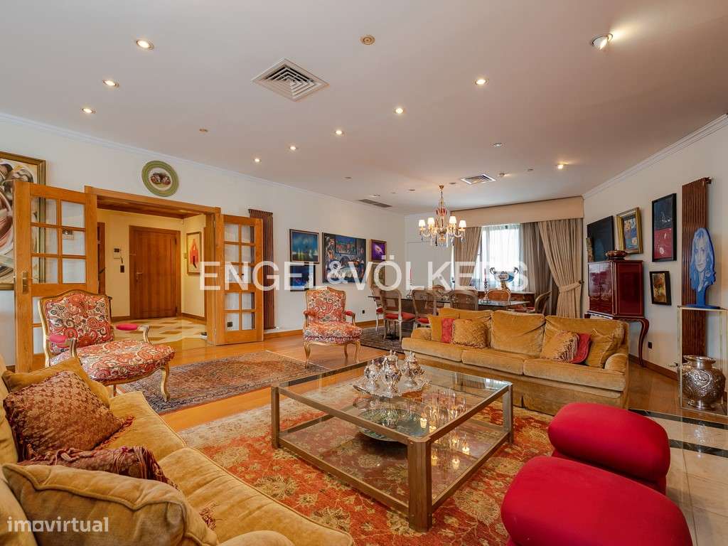 Apartamento com 7 assoalhadas em Entrecampos - Grande imagem: 3/42