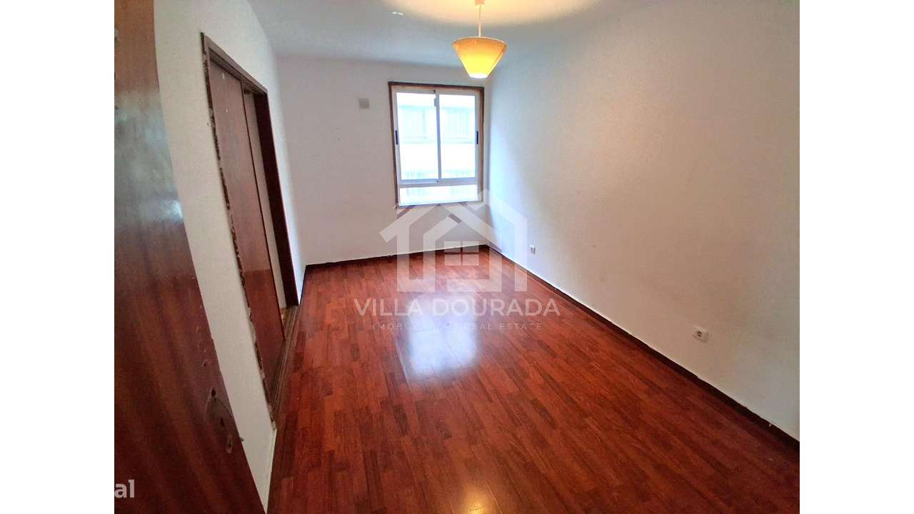 Apartamento T3 em Baguim Do Monte --9