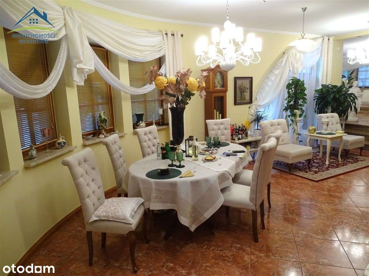 Niezwykły dom w Ustroniu - dla koneserów piękna!-3