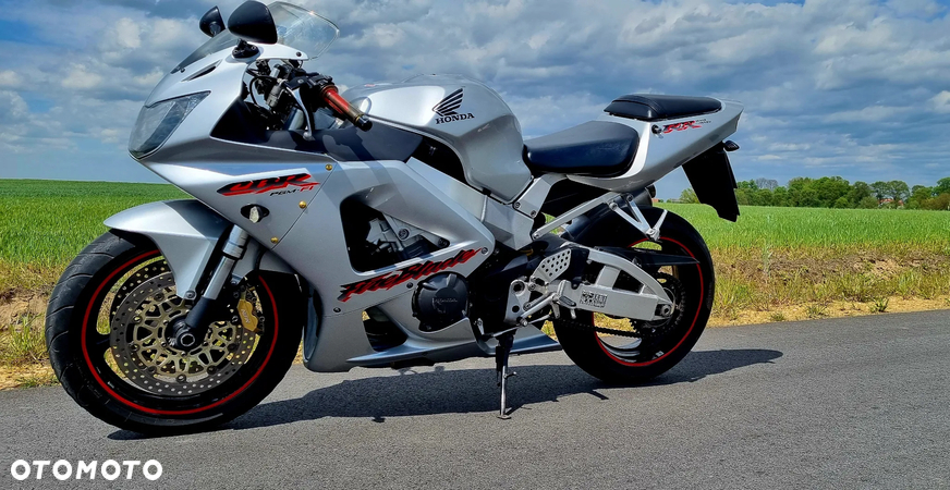 Honda CBR - 9