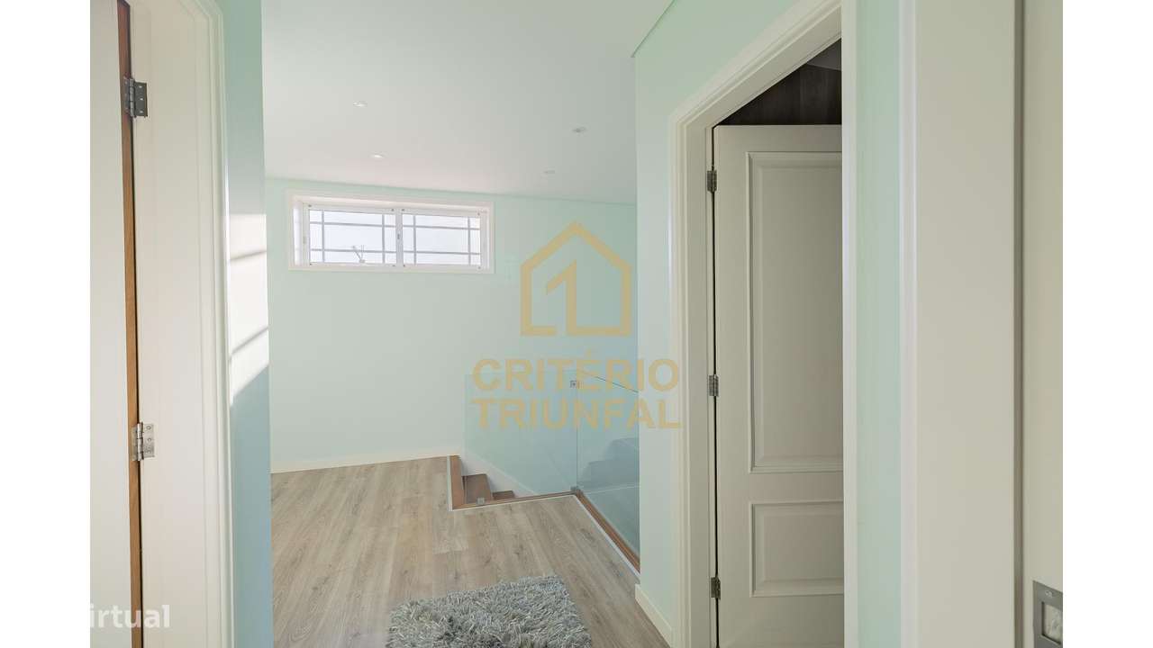 Moradia T3 com Habitação T2 Independente-23