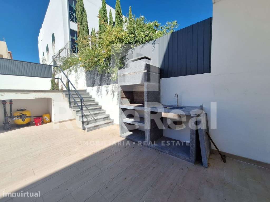 Moradia T3 em construção em Moncarapacho-6