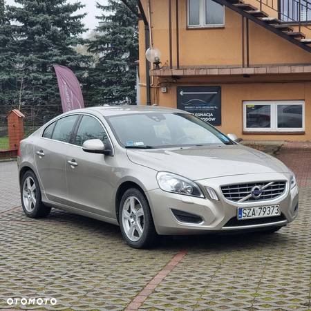 Volvo S60 D3 Kinetic - 2