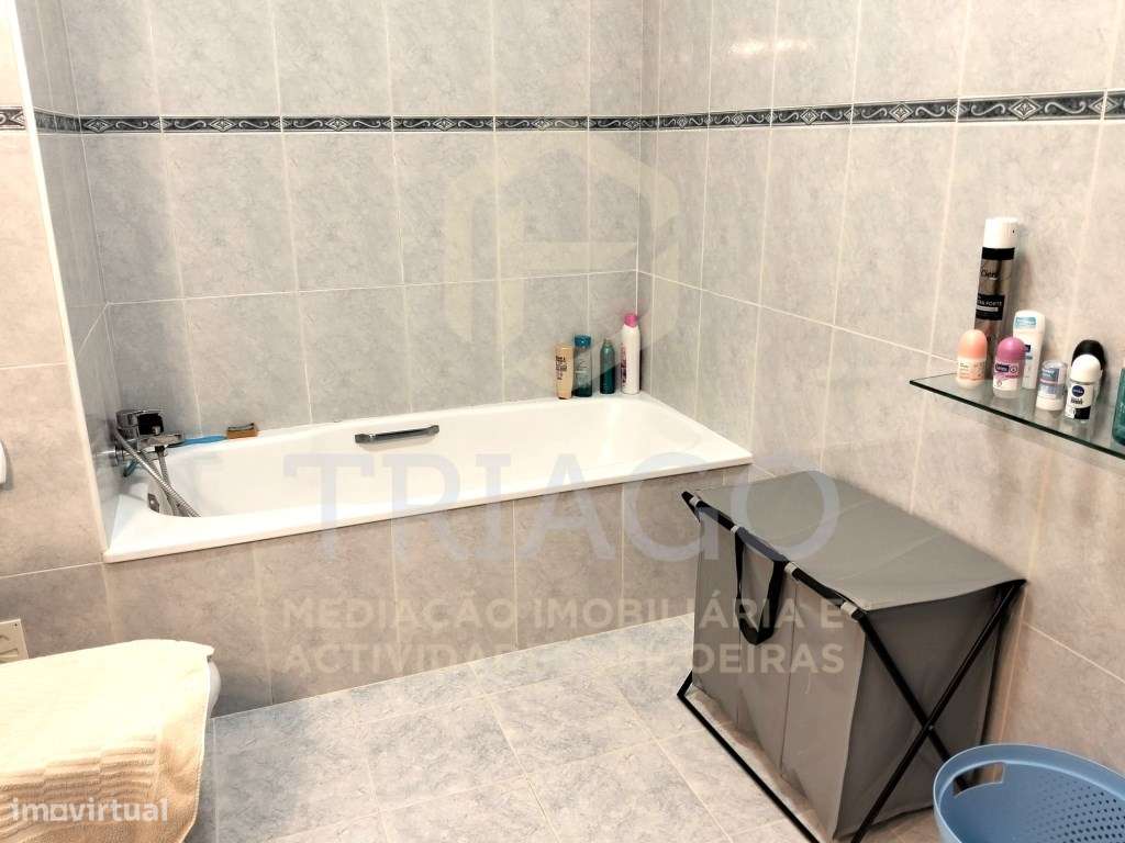Apartamento T3 com Varanda e 2 Marquises com Excelente área - Exclu...-22