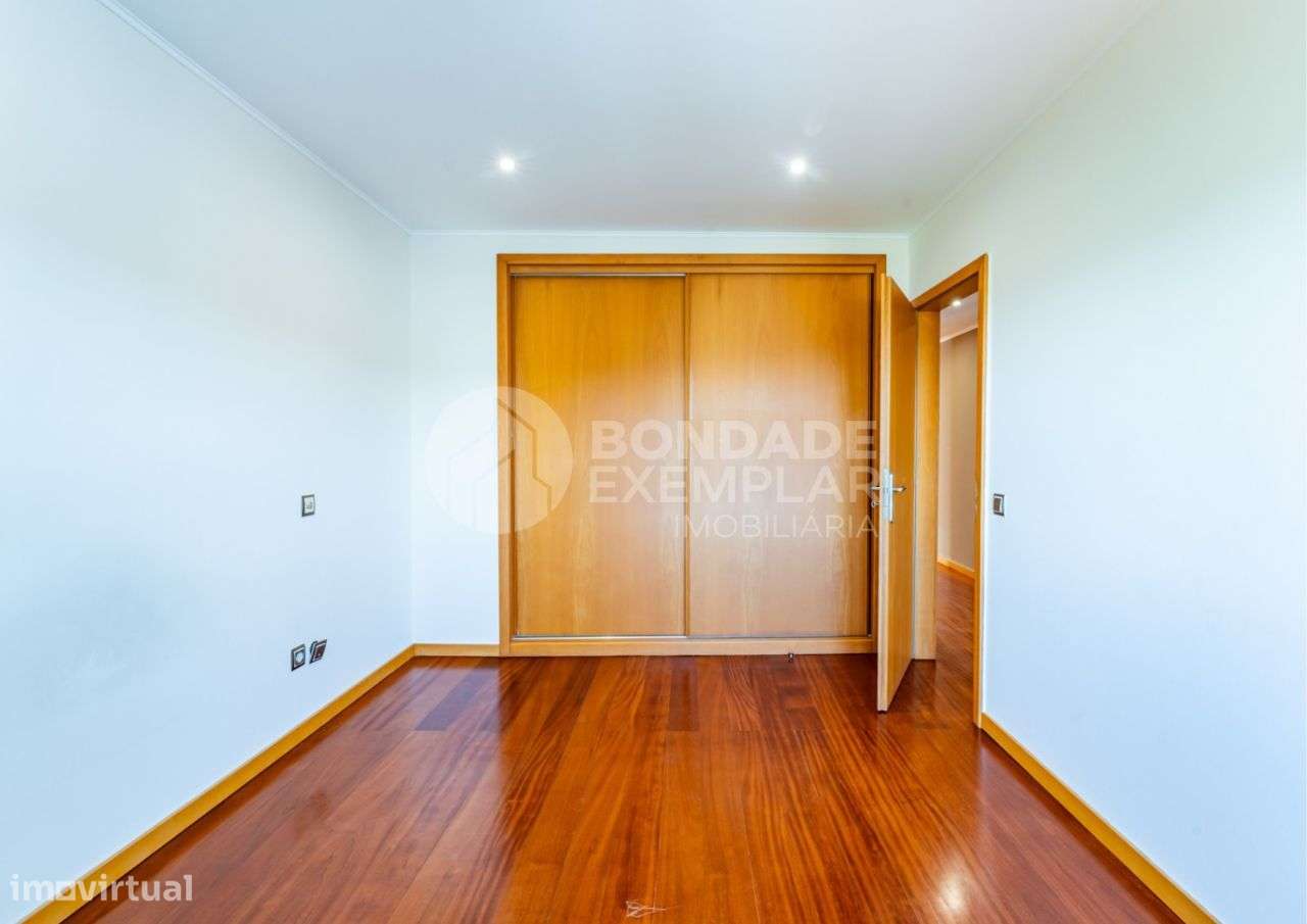 Excelente Moradia V4 - Quinta de Lousã - Valongo-22