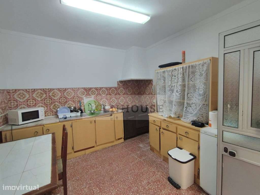 Moradia T2+2 com quintal e terraço, Azinhal-12