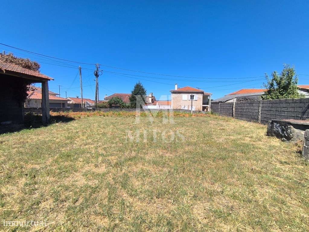 Terreno em zona de construção para venda em Arão - Valença-6