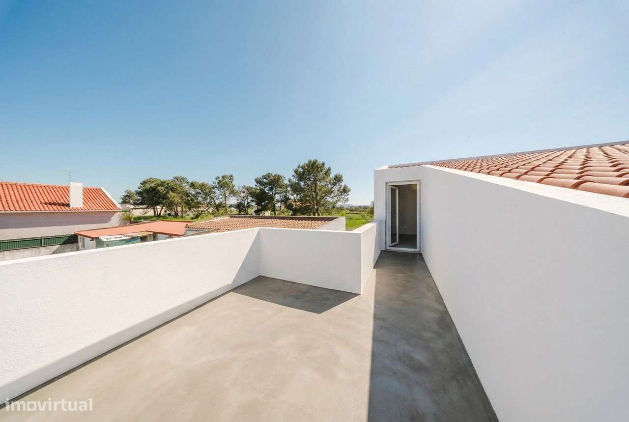 Moradia T3 Isolada por Renovar | Bairro Novo da Jardia, Montijo-22
