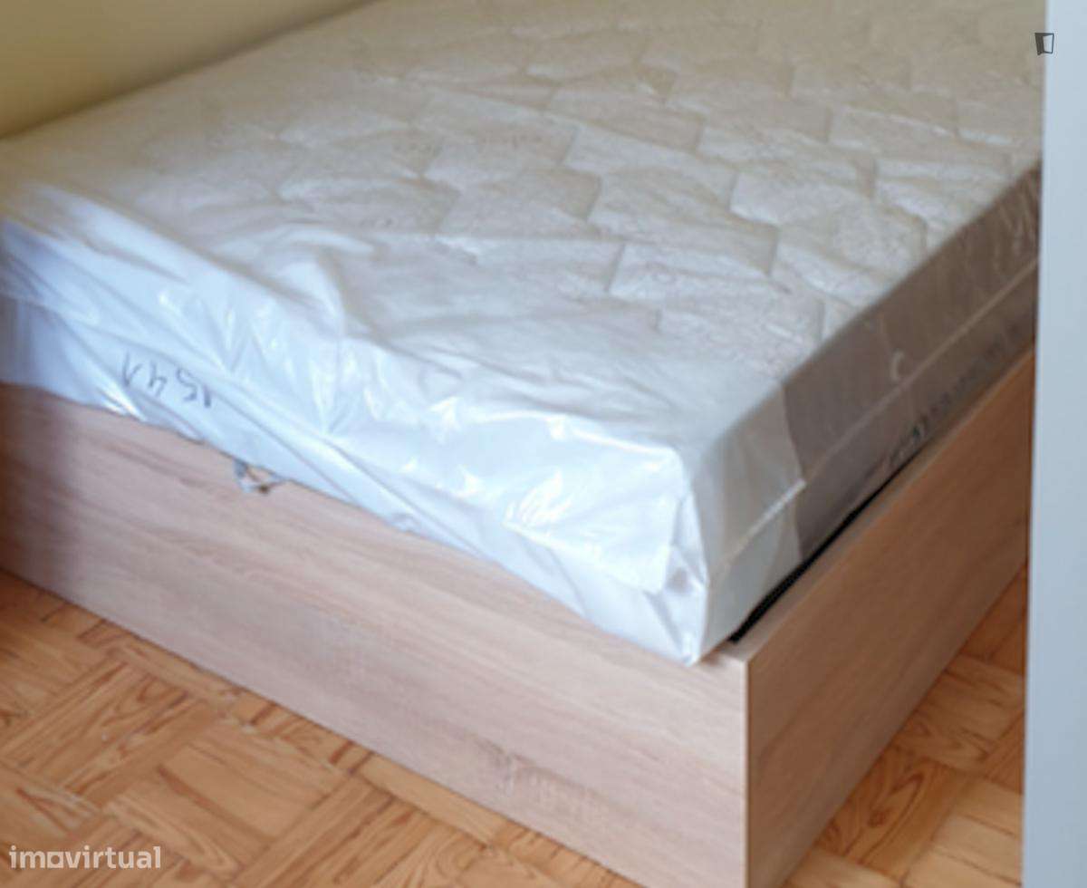 Quarto - localizado em Montarroio Coimbra - Grande imagem: 3/10