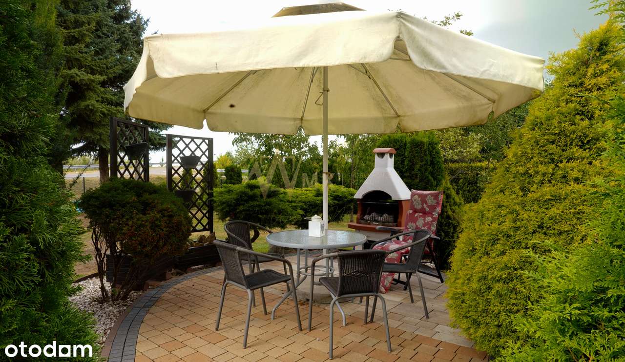 KOMFORTOWY DOM Z OGRODEM I 3 GARAŻAMI!-2