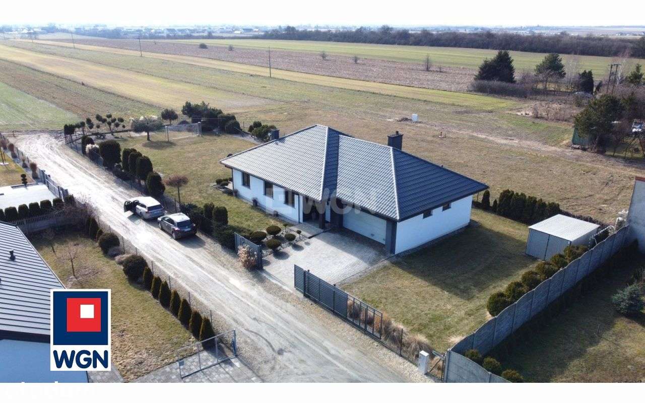 Parterowy dom w Longinówce.-1