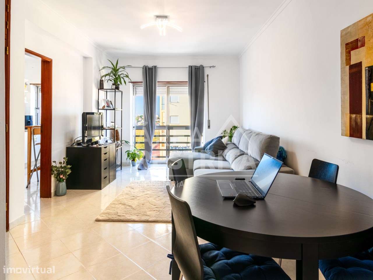 Apartamento T2, prédio com elevador-2