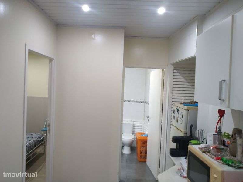 Arrenda-se T1 a 5 min do polo1 da UBI na mesma avenida - Grande imagem: 4/8