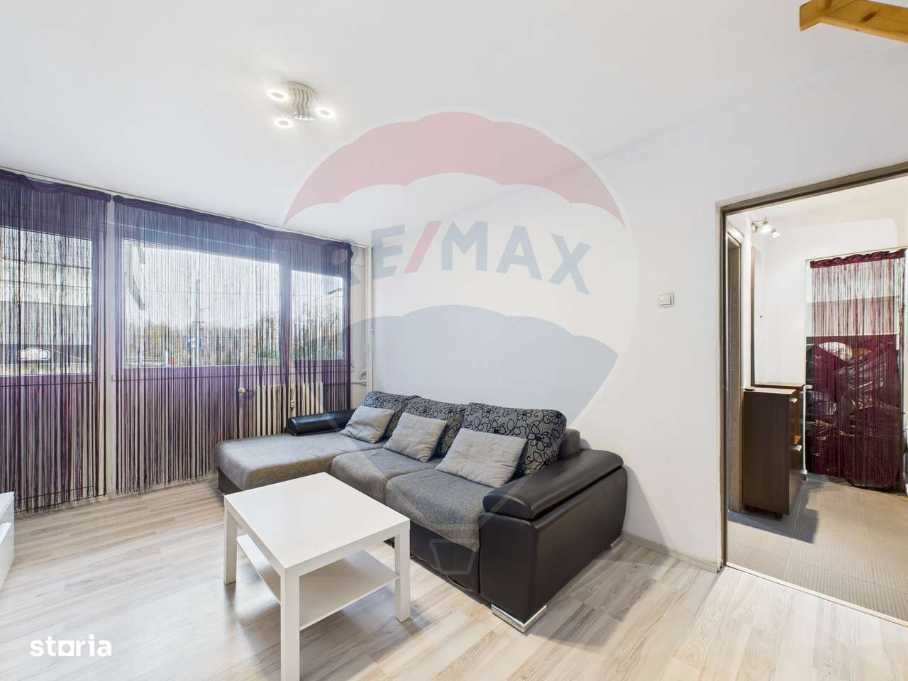 Apartament cu 2 camere de vanzare - Zona Sura Mare-2