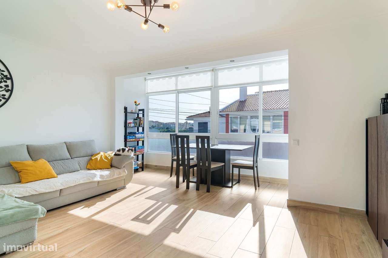 Refúgio acolhedor em São Domingos de Rana – T2+1 cheio de luz-6