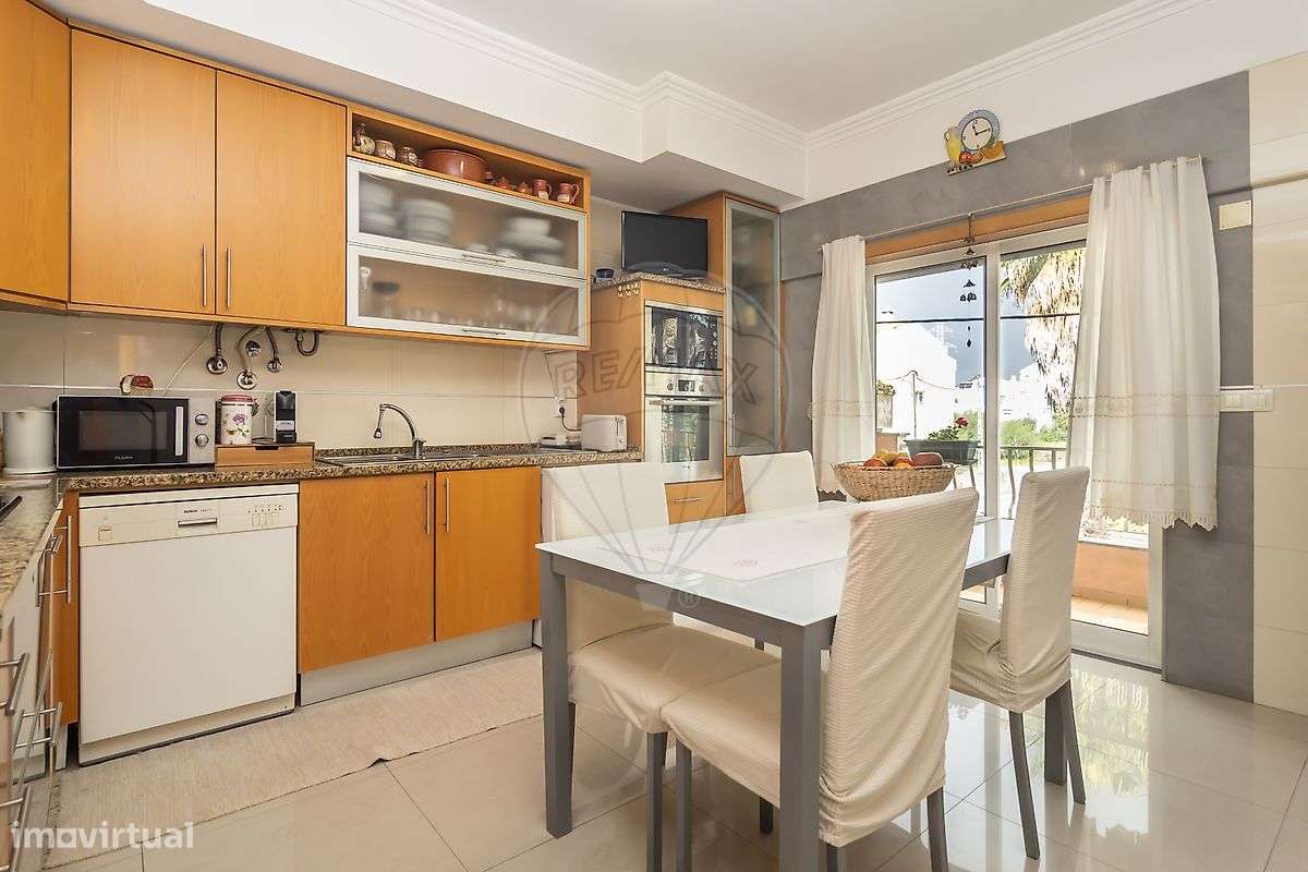 Moradia T4 à venda em Seixal-15