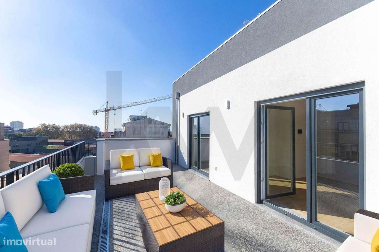 Apartamento T2 Penthouse com Terraço e Vistas Desafogadas - Grande imagem: 3/34