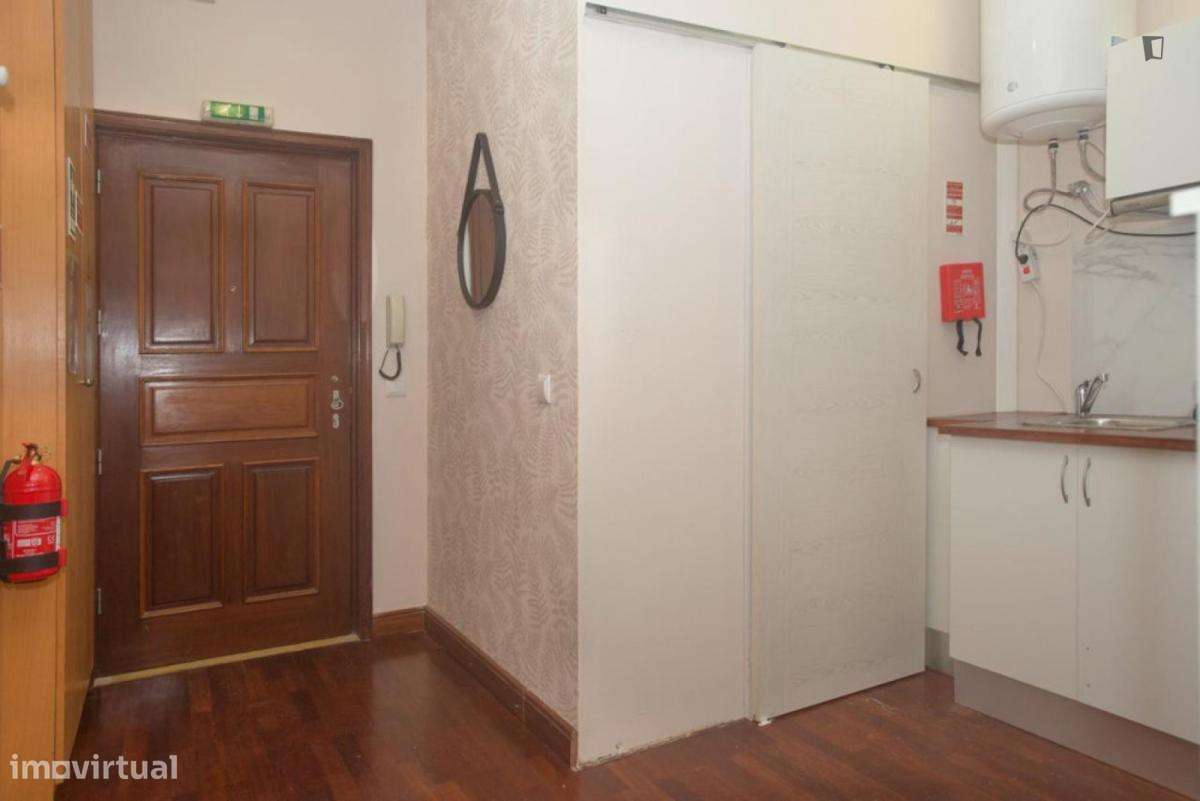 Estúdio - localizado em Cedofeita Porto - Grande imagem: 2/6