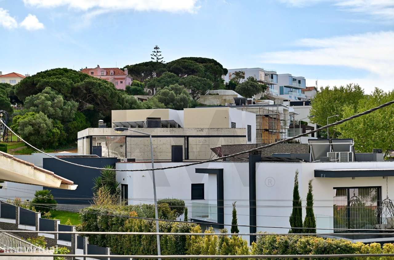 CASCAIS COLÉGIO AMOR DE DEUS – MORADIA T4 + T1 INDEPENDENTES-23