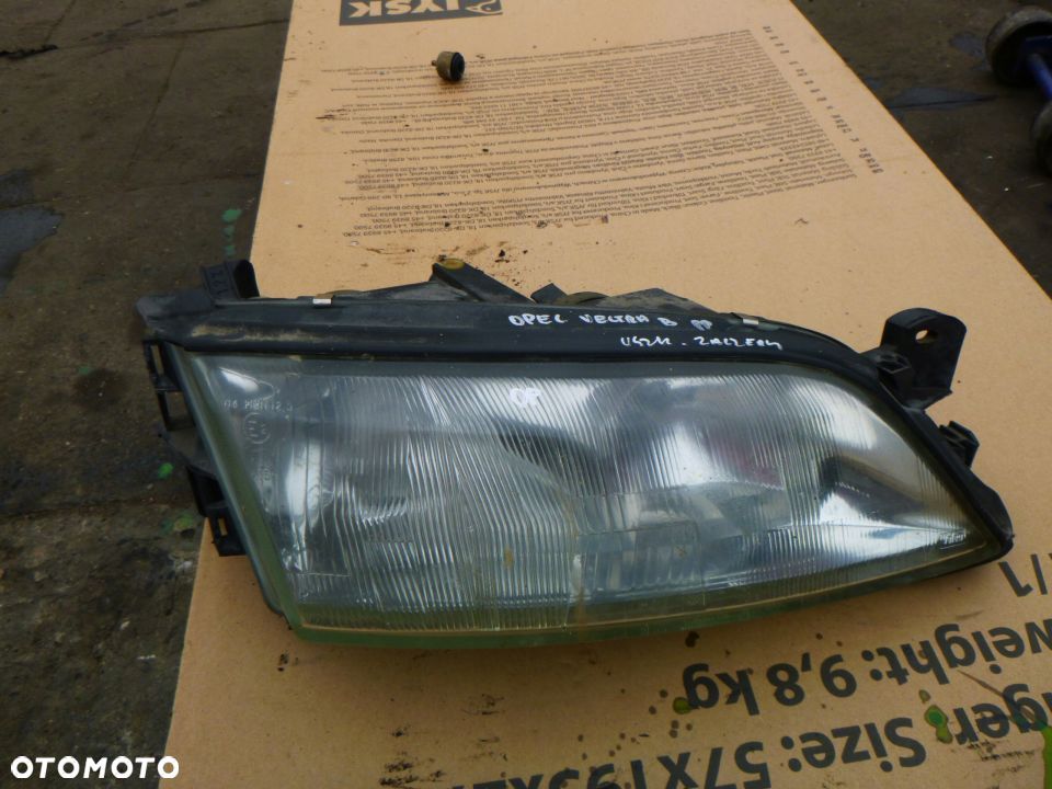 OPEL VECTRA B LAMPA PRZOD PRAWA EUROPA - 1