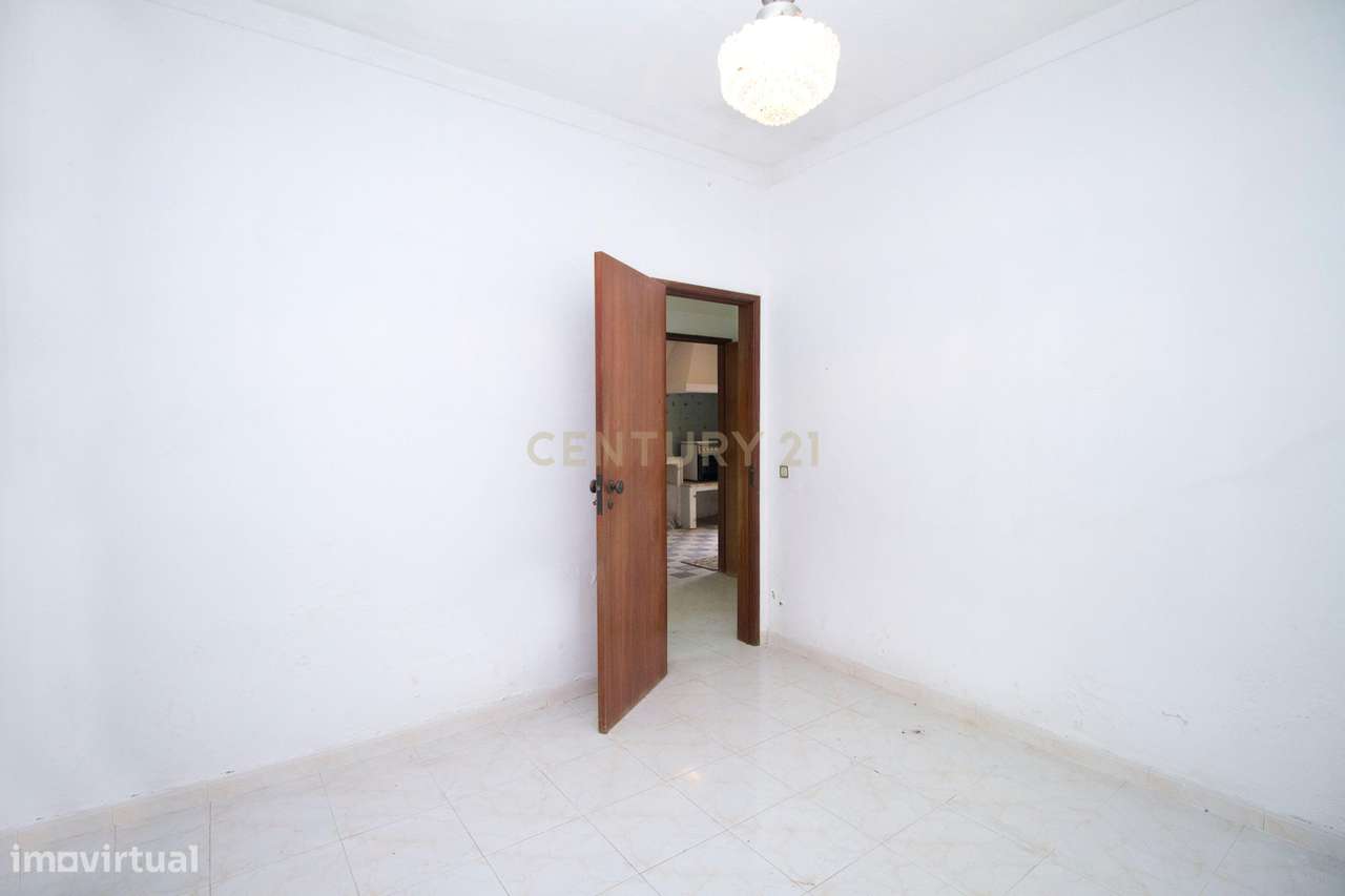 Moradia T2 para Remodelação nas Pontes-15