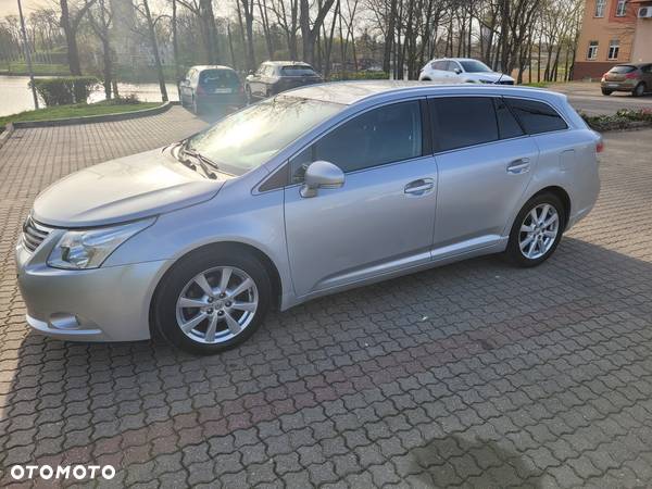 Toyota Avensis 2.0 D-4D 2010 - 10