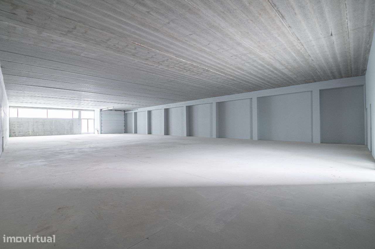 Unidade Fabril Nova em Zona Industrial-22