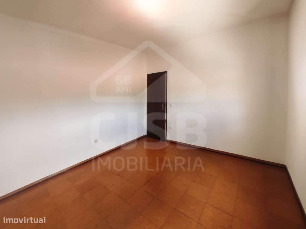 Moradia à Venda em Coruche - Valor Negociável-22